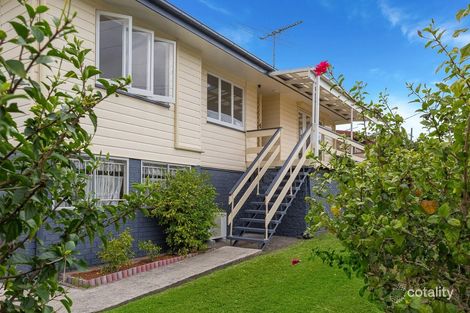 82 Eversleigh Rd, Scarborough, QLD 4020