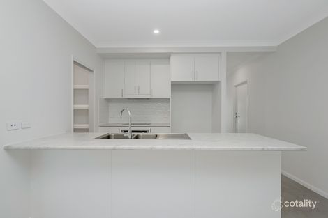 Property photo of 27 New Meadow Circuit Shaw QLD 4818