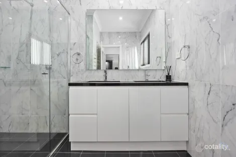 Property photo of 3 Ardea Court Cameron Park NSW 2285