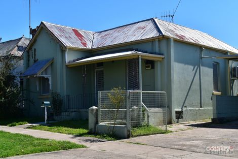 143 Peel St, Bathurst, NSW 2795