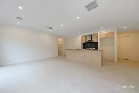 Property photo of 10 Juniperina Circuit Wallan VIC 3756