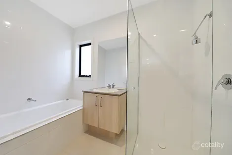 Property photo of 10 Juniperina Circuit Wallan VIC 3756