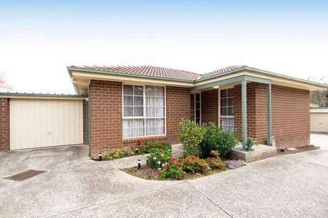 Property photo of 2/29 Hutton Avenue Ferntree Gully VIC 3156