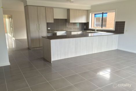 Property photo of 10 Corvette Avenue Cranbourne East VIC 3977
