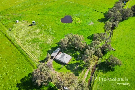 100 Norah Brook Rd, Benger, WA 6223