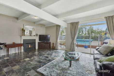 Property photo of 15 Aisbett Avenue Wantirna South VIC 3152