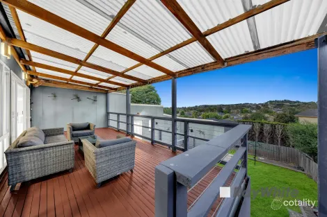 Property photo of 28 Telford Drive Berwick VIC 3806