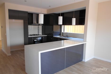 Property photo of 23 Serene Way Clyde North VIC 3978