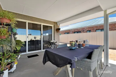 Property photo of 37 Luckymack Way Mildura VIC 3500