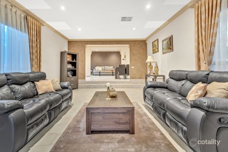 Property photo of 2 Lambert Place Roxburgh Park VIC 3064