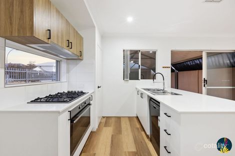 Property photo of 20 Quartermaine Boulevard Mandogalup WA 6167