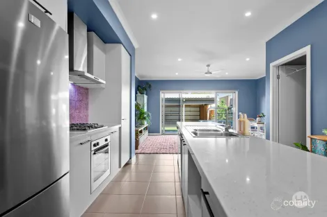 Property photo of 32/2 Sanoma Drive Skye VIC 3977