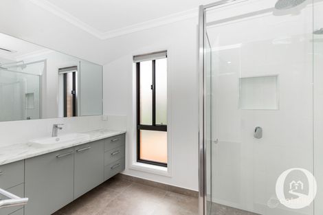 Property photo of 28 Robert Street Kangaroo Flat VIC 3555