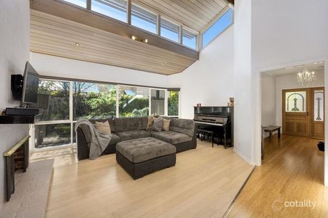 Property photo of 26 Higgins Close Dingley Village VIC 3172
