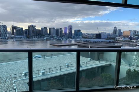 Property photo of 1002/9 Waterside Place Docklands VIC 3008