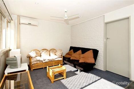 Property photo of 6/5 Watson Esplanade Surfers Paradise QLD 4217