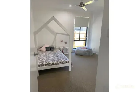 Property photo of 11 York Street Pimpama QLD 4209