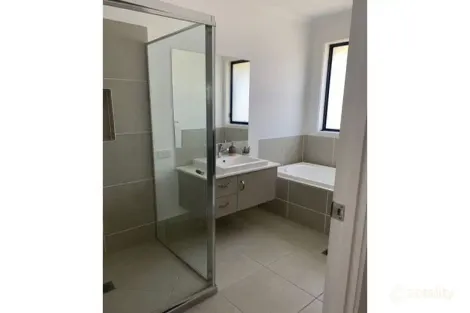 Property photo of 11 York Street Pimpama QLD 4209