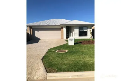 Property photo of 11 York Street Pimpama QLD 4209