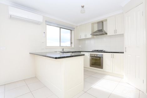 Property photo of 8 Chrystobel Way Kilmore VIC 3764