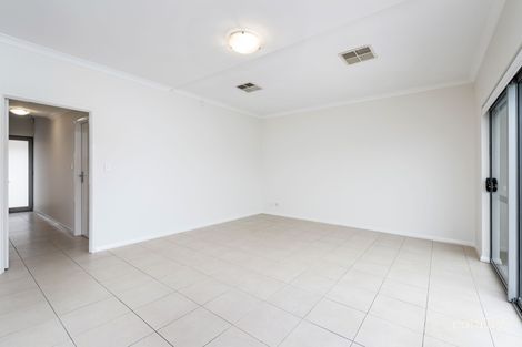 Property photo of 2/75 Baler Court Hammond Park WA 6164