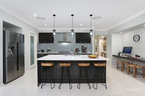 Property photo of 26 Stockyard Crescent Horsley NSW 2530