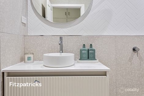 Property photo of 6 Walteela Avenue Mount Austin NSW 2650