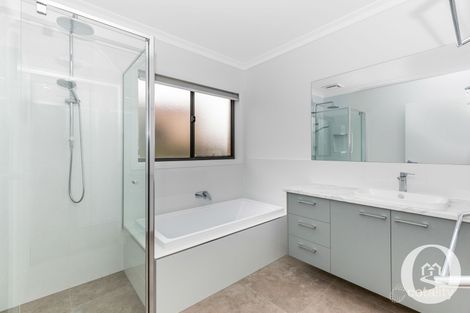 Property photo of 28 Robert Street Kangaroo Flat VIC 3555