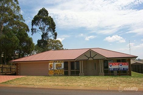 425 Hume St, Kearneys Spring, QLD 4350