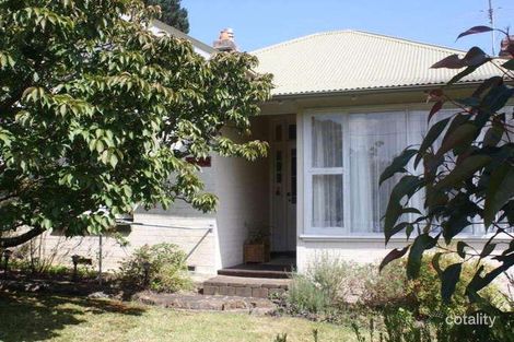 24 East View Ave, Leura, NSW 2780