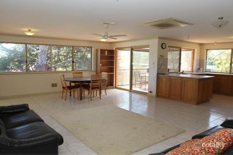 Property photo of 16 Albert Road Lesmurdie WA 6076