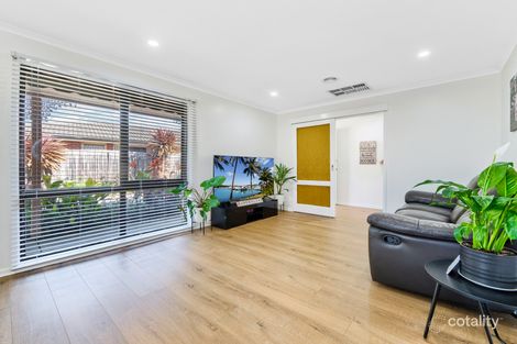 Property photo of 9 Bligh Close Cranbourne North VIC 3977
