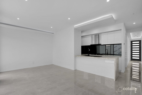 Property photo of 5 Carob Street Mickleham VIC 3064