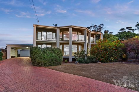 Property photo of 18 Barrow Street Mount Martha VIC 3934