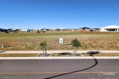 27 Lugano St, Ashfield, QLD 4670