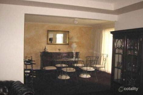 Property photo of 2 Beech Place Jerrabomberra NSW 2619