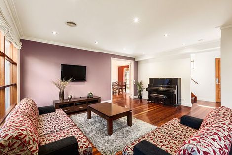 Property photo of 2/10 York Road Glen Iris VIC 3146