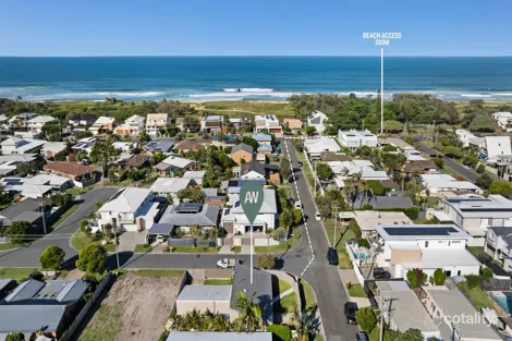 2/49 Saleng Cres, Warana, QLD 4575