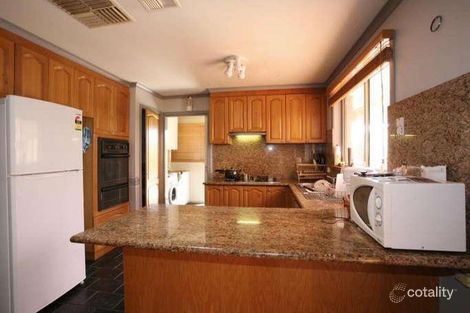 Property photo of 61 Oriole Drive Werribee VIC 3030