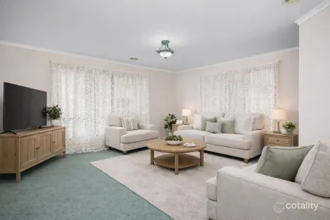 Property photo of 1 Yanko Crescent Bourkelands NSW 2650