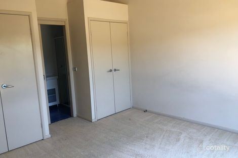 Property photo of 2/6 Doeberl Place Karabar NSW 2620