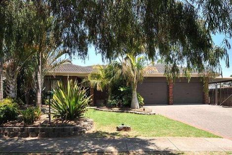8 Heysen Ave, Hope Valley, SA 5090
