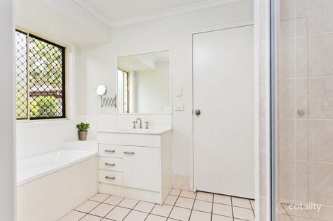 Property photo of 1 Wattlebrush Court Murrumba Downs QLD 4503