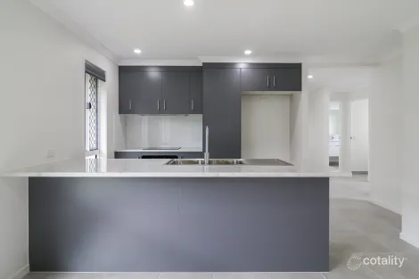 Property photo of 4 Seagull Boulevard Kirkwood QLD 4680