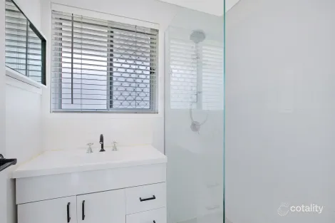 Property photo of 15 Gemstone Crescent Acacia Ridge QLD 4110