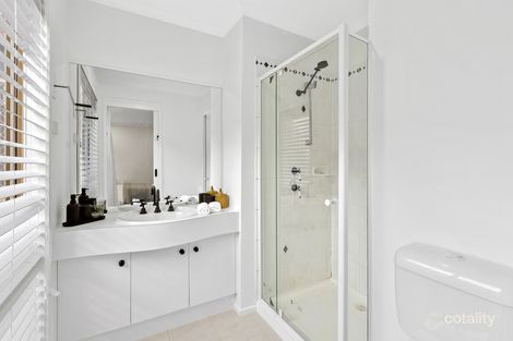 Property photo of 11 Whitmore Place Hillside VIC 3037
