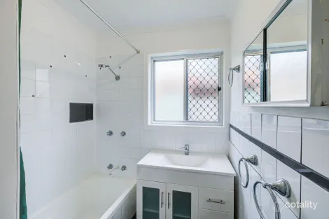 Property photo of 4 Surman Street Loganlea QLD 4131