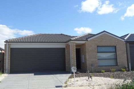 Property photo of 28 Yellow Gum Way Manor Lakes VIC 3024