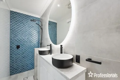 Property photo of 8 Hatfield Way Booragoon WA 6154