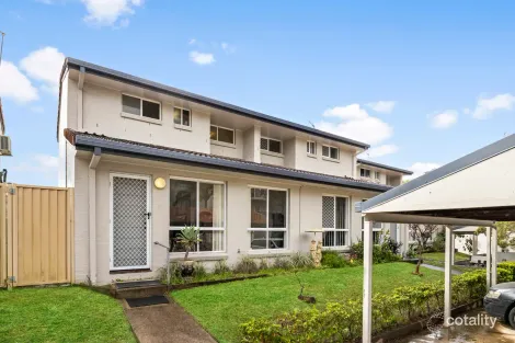 9/13-17 Brown St, Labrador, QLD 4215